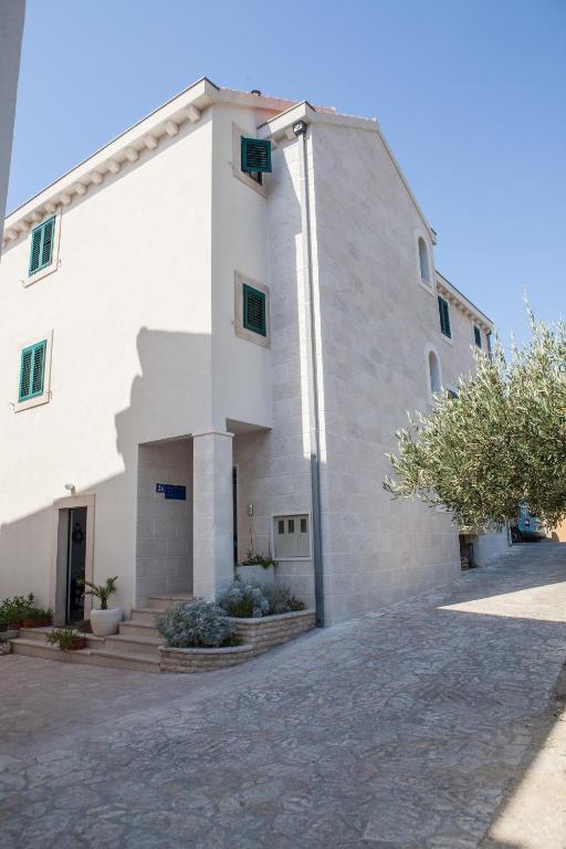 Apartments Agava-Mirjana Omiš Buitenkant foto